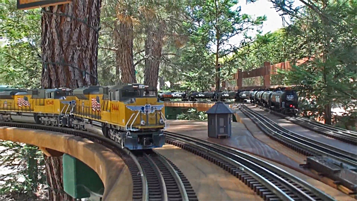 VideoStill UP Tank Train_720p.jpg